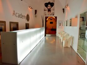 International Studio Parrucchieri
