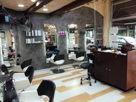 Maurizio Acconciature Hair Style Unisex