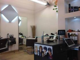 Head Cutter Hair Stylist