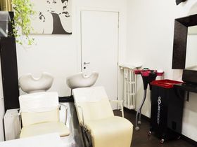 Friselli Hair Studio - Via De Amicis