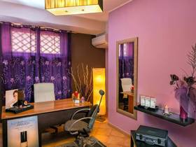 Deluxe Hair And Beauty Spa