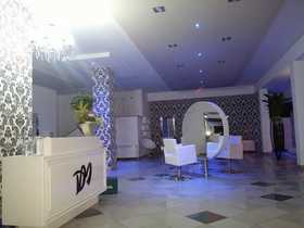Dm Hair Stylist
