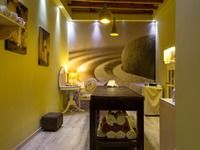 Nails spa bar