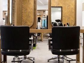 Marquise Salon