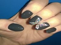 NANCY'S NAILS