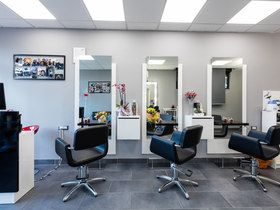 Petty Salon