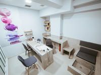 Deluxe Beauty Hall