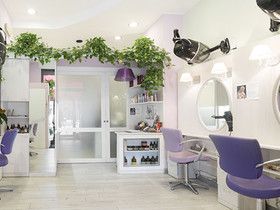 Donna In Parrucchiere Milano