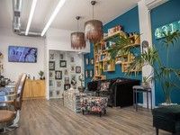 4311 beauty house