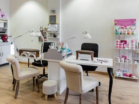 Nailsaloon Di Martina Lauri