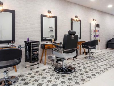 Peluquería Villarroel 100