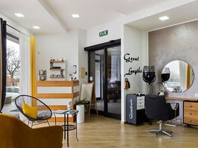 Empatia Hairstylist
