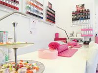 Glamour Beauty Bar