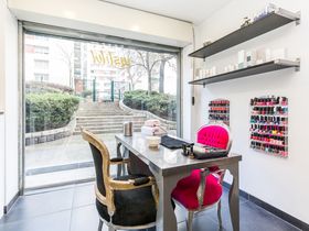Linda Au Salon