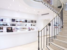 Jean-claude Biguine - L'international Marbeuf Spa & Esthétique